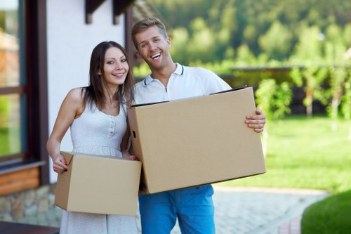 Professional van service for packing and moving in Finchley